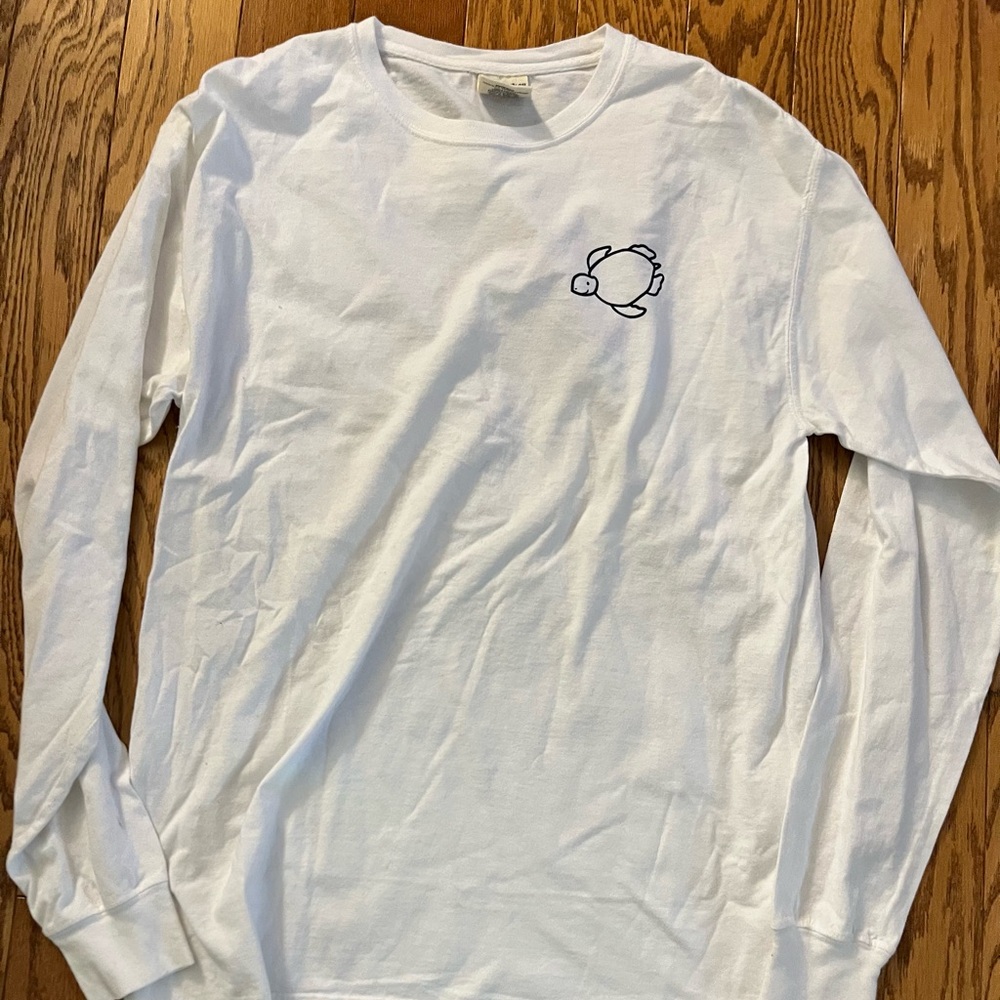 Shelly Cove white long sleeve tee